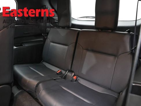 Used 2024 Mitsubishi Outlander SE AWD/4WD image 25