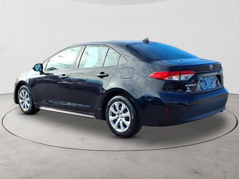 Used 2024 Toyota Corolla LE image 7