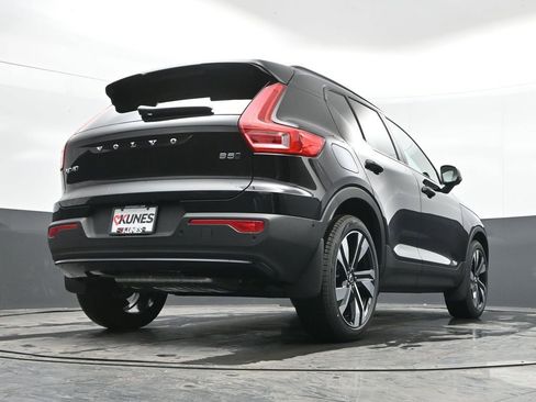 New 2026 Volvo XC40 B5 Plus w/ Protection Package Premier image 38