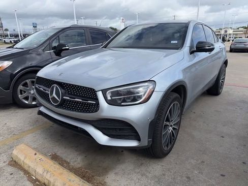 Used 2021 Mercedes-Benz GLC 300 4MATIC Coupe image 2