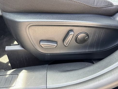 Used 2024 Ford Escape Active AWD/4WD image 18