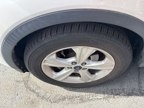 Used 2016 Ford Escape SE image 11