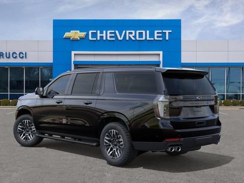 New 2026 Chevrolet Suburban Z71 w/ Z71 Off-Road Package AWD/4WD image 3