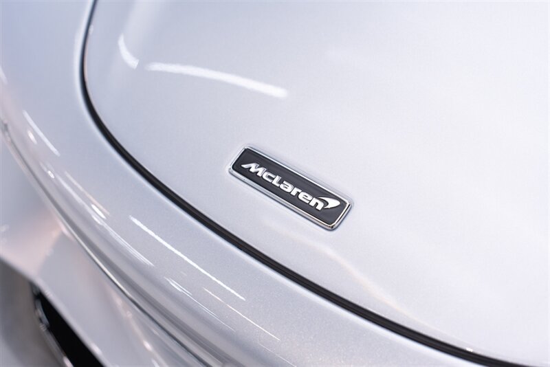 Used 2024 McLaren 750S Spider RWD image 44