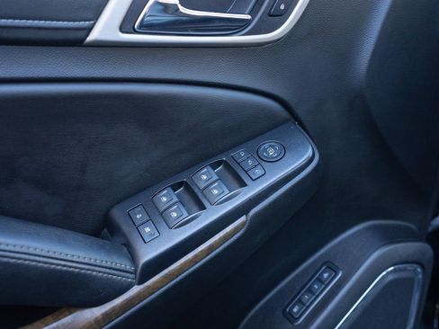 Used 2018 GMC Yukon Denali w/ Denali Ultimate Package image 35