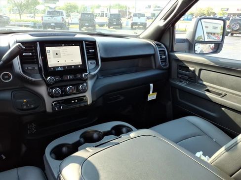 New 2026 RAM 3500 Tradesman AWD/4WD image 17