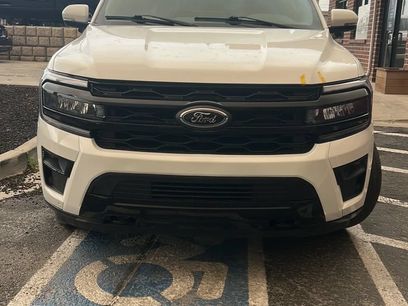 Used 2023 Ford Expedition Limited