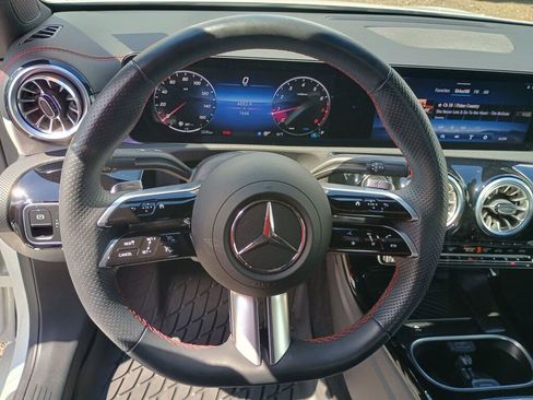 Used 2025 Mercedes-Benz CLA 250 4MATIC image 12