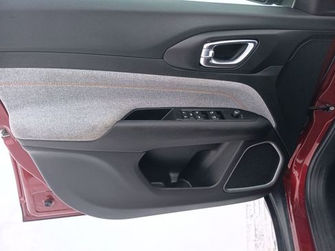 Certified 2022 Jeep Compass Sport image 11