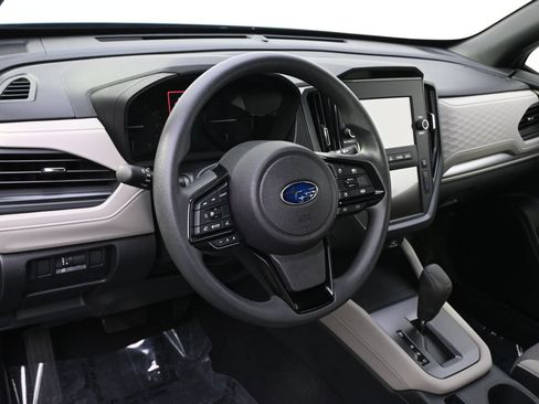 Used 2025 Subaru Forester AWD/4WD image 11