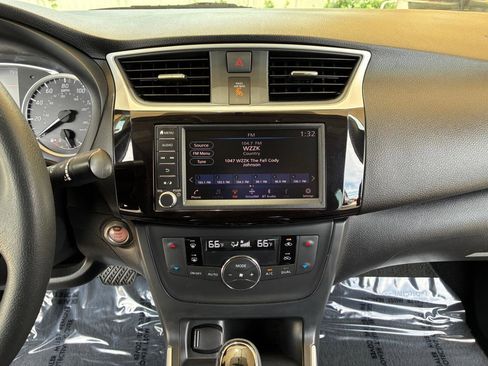 Used 2019 Nissan Sentra SV FWD image 19
