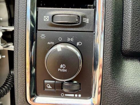 Used 2018 RAM 3500 Laramie AWD/4WD image 24