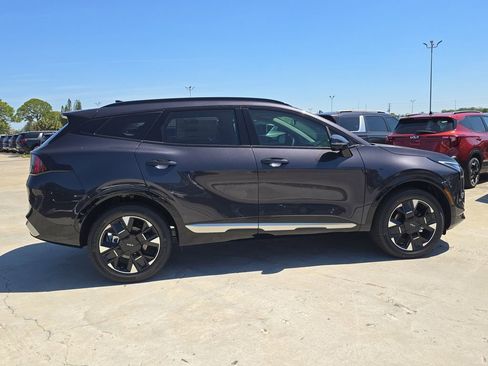 New 2026 Kia Sportage SX AWD/4WD image 9