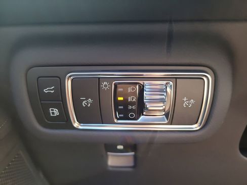 New 2026 Lincoln Nautilus Premier AWD/4WD image 27