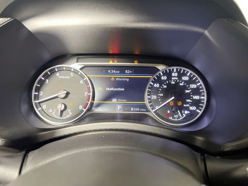 Used 2022 Nissan Sentra SR w/ SR Premium Package FWD image 22