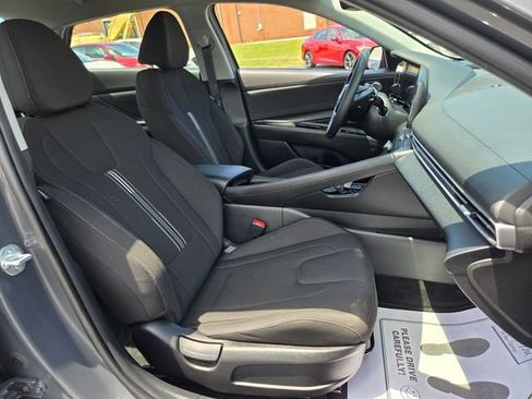 Used 2023 Hyundai Elantra SEL w/ Convenience Package FWD image 20