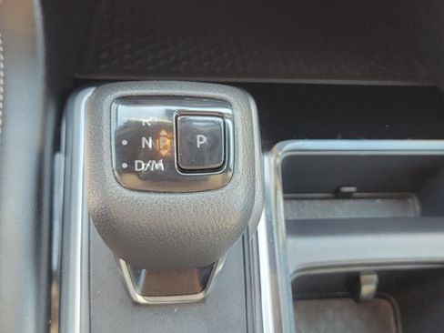 Certified 2024 Nissan Pathfinder SV image 32