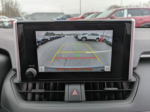 Used 2024 Toyota RAV4 XLE w/ Convenience Package image 12