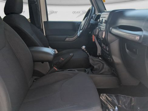 Used 2013 Jeep Wrangler Sport AWD/4WD image 15