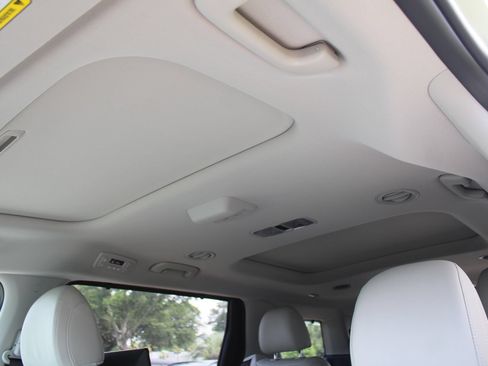 New 2027 Kia Carnival SX Prestige FWD image 73