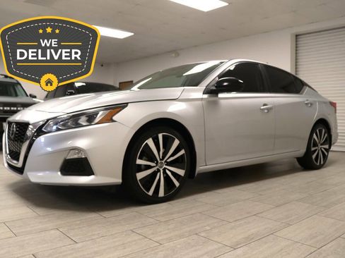 Used 2019 Nissan Altima 2.5 SR AWD/4WD image 2