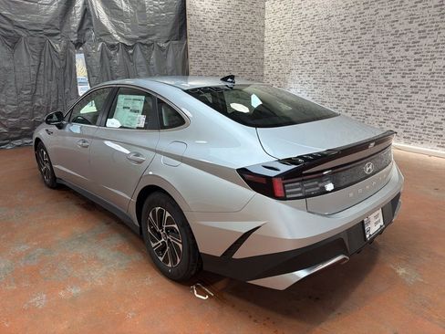 New 2026 Hyundai Sonata Blue FWD image 5