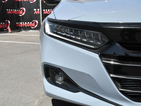 Used 2021 Honda Accord Sport image 11