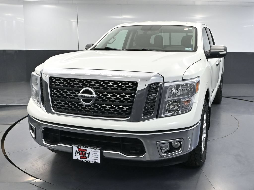 Used 2018 Nissan Titan SV AWD/4WD image 8