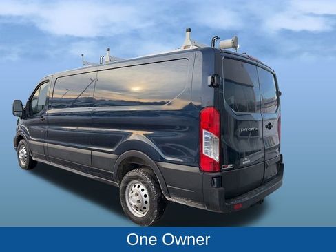Used 2022 Ford Transit 250 Low Roof AWD image 5