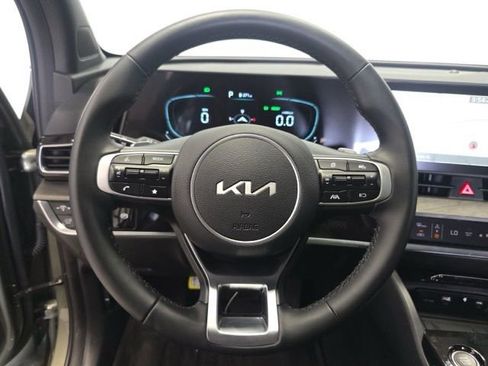 Used 2025 Kia Sportage X-Line AWD/4WD image 3