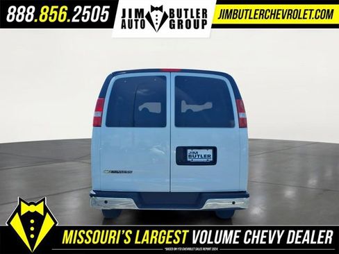 Used 2023 Chevrolet Express 3500 LT w/ LT Preferred Equipment Group RWD image 23