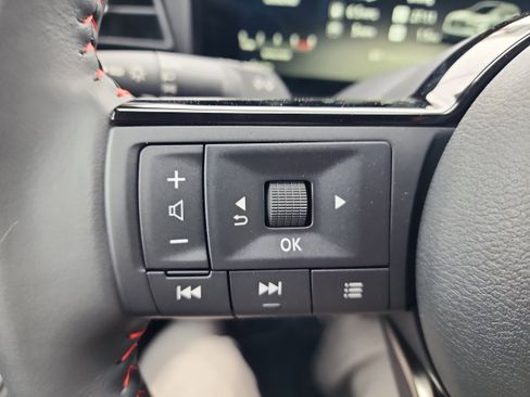 New 2026 Nissan Kicks SR image 18