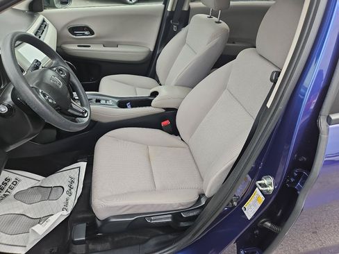 Used 2017 Honda HR-V EX image 14