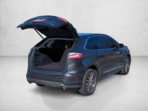 Used 2019 Ford Edge Titanium w/ Equipment Group 301A image 8