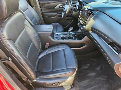 Certified 2022 Chevrolet Traverse LT w/ LT Premium Package image 26