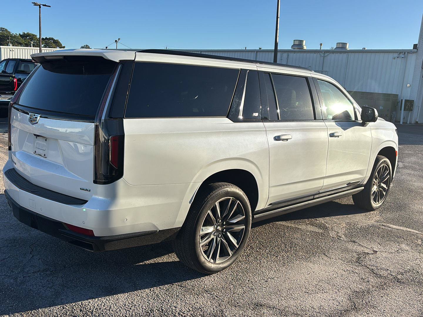 Used 2023 Cadillac Escalade ESV Sport w/ Touring Package AWD/4WD image 7