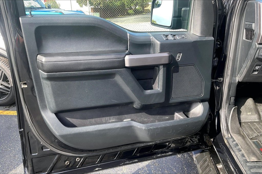 Used 2019 Ford F150 XLT w/ Equipment Group 302A Luxury AWD/4WD image 22