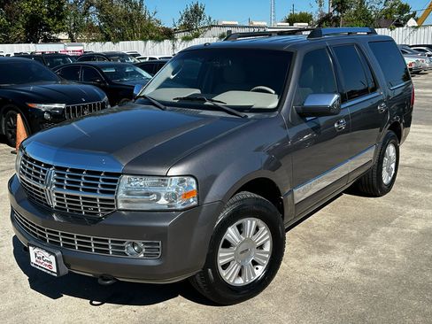 Used 2012 Lincoln Navigator 2WD image 85