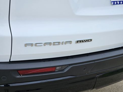 Used 2025 GMC Acadia AT4 AWD/4WD image 7
