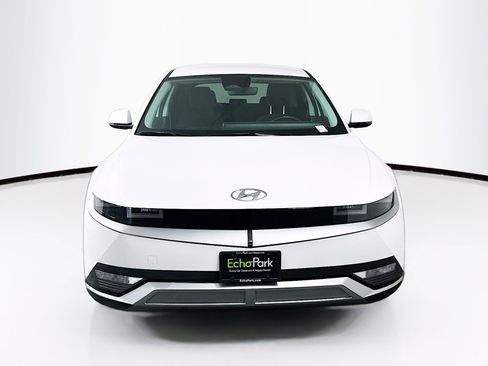 Used 2024 Hyundai Ioniq 5 SE RWD image 2
