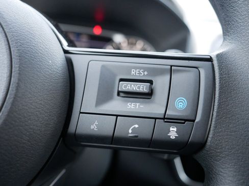 Certified 2023 Nissan Rogue SV image 29