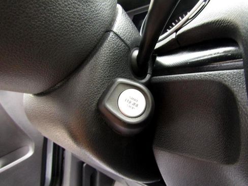 Used 2014 Volkswagen Jetta TDI image 25