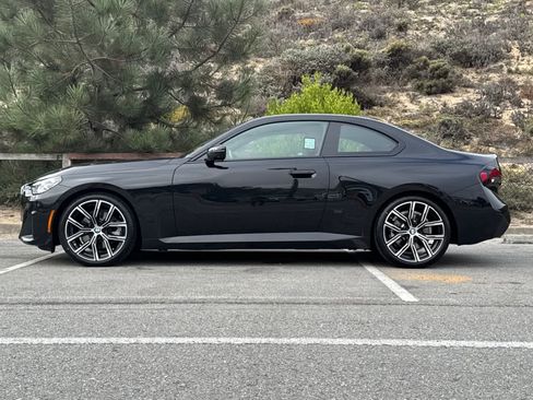Certified 2023 BMW 230i Coupe w/ Premium Package image 10