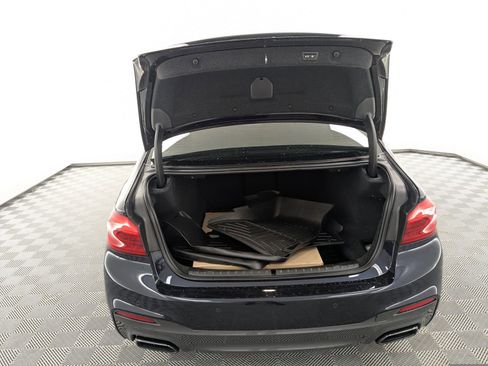 Used 2019 BMW M550i xDrive w/ Premium Package 2 image 10