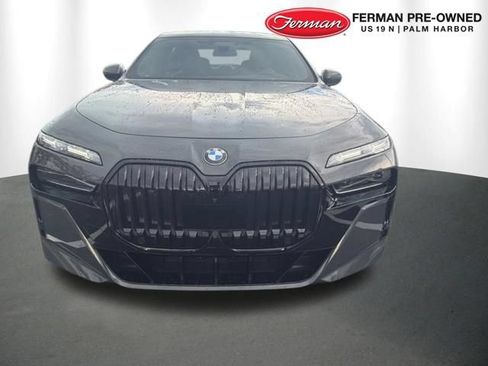 Used 2023 BMW 760i xDrive AWD/4WD image 2