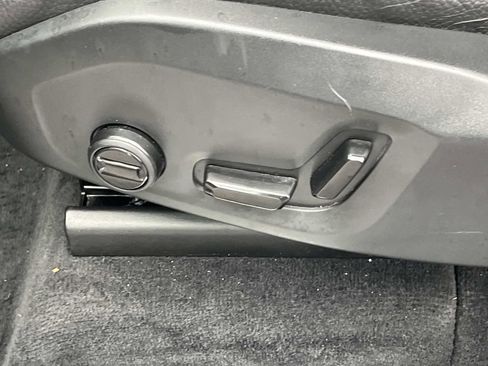 Used 2024 Volvo XC90 B6 Plus image 22