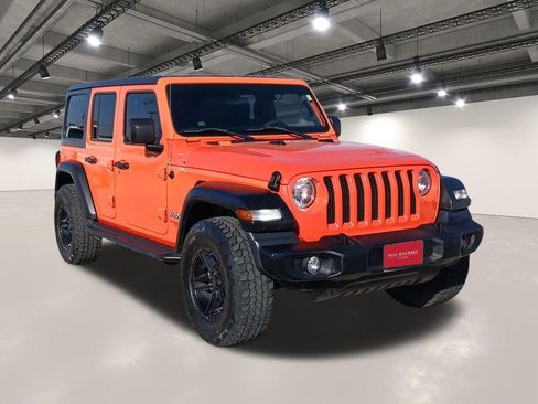 Used 2018 Jeep Wrangler Unlimited Sport image 2