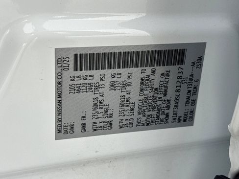 Used 2025 Nissan Rogue SV FWD image 19