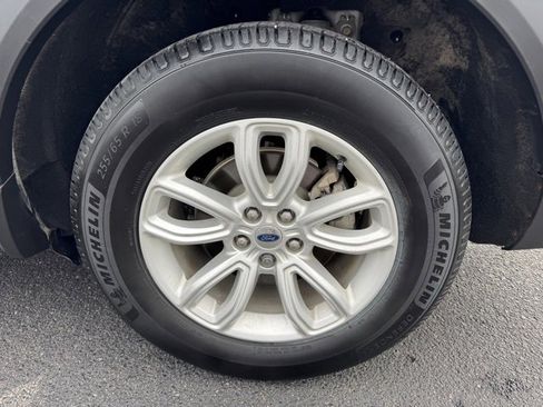 Used 2021 Ford Explorer Base image 11