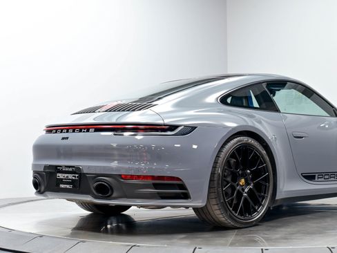 Used 2024 Porsche 911 Carrera image 20